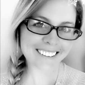 Meet your Posher, Carly